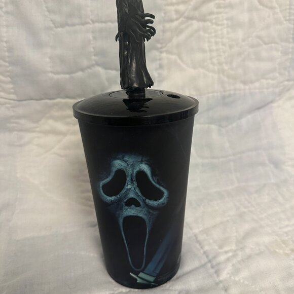 Scream 6 VI Ghost Face AMC CUP, Topper and Lid Raised Knife, no straw - Picture 6 of 7